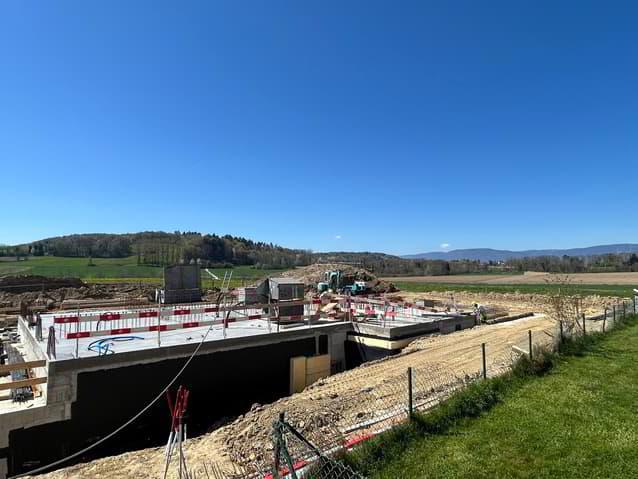 Estavayer / Frasses Magnifique 4,5 pièces au rez Jardin de 322 m2