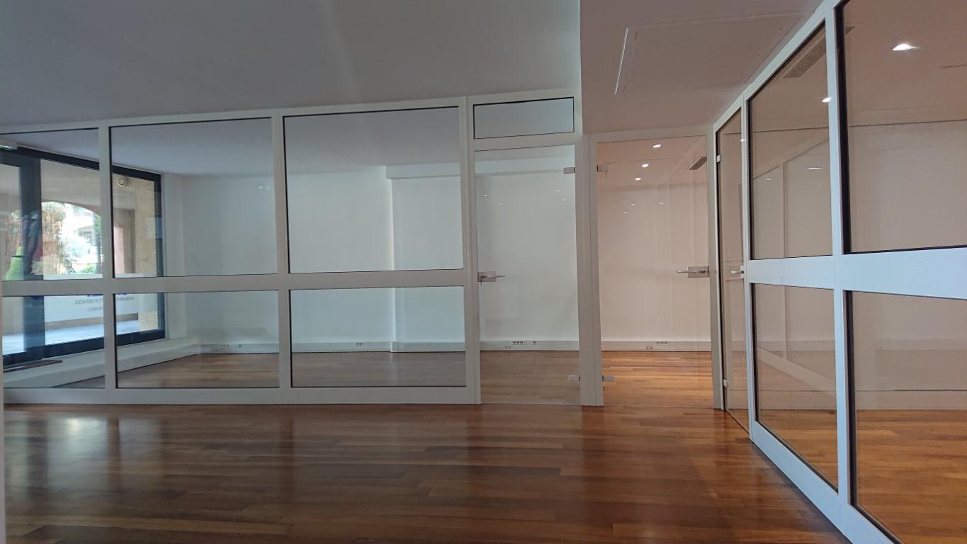 Agréable Bureau Fontvieille rénové!