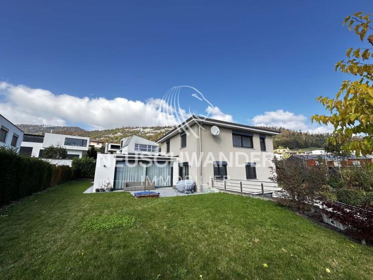 Villa de 8.5 pièces à vendre sur les hauteurs de Delémont
