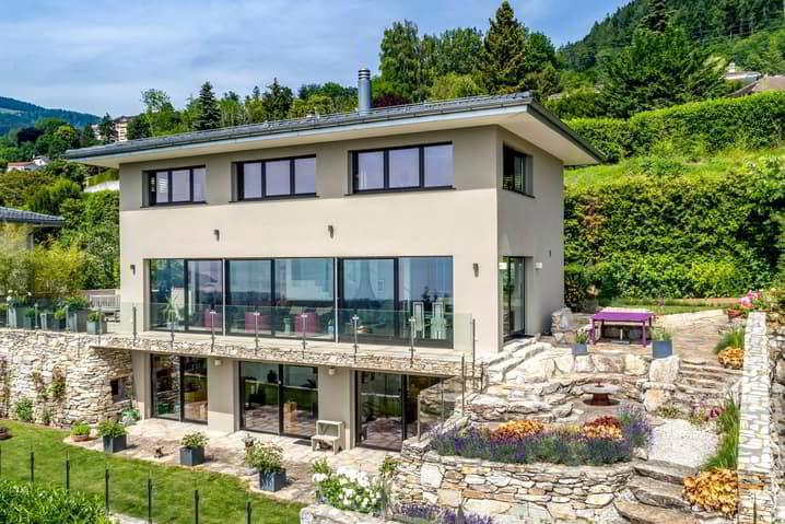 Superbe villa contemporaine avec vue à 180 sur le lac et les Alpes