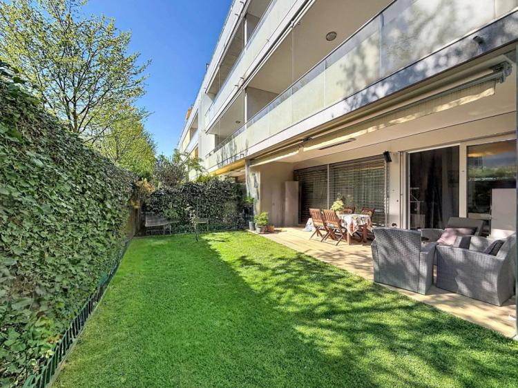 EXCLUSIVITÉ - Appartement lumineux de 4 pièces avec terrasse couverte, jardin privatif et box ? Châtelaine