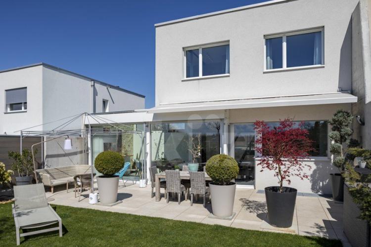 Merveilleuse villa mitoyenne, finitions haut de gamme