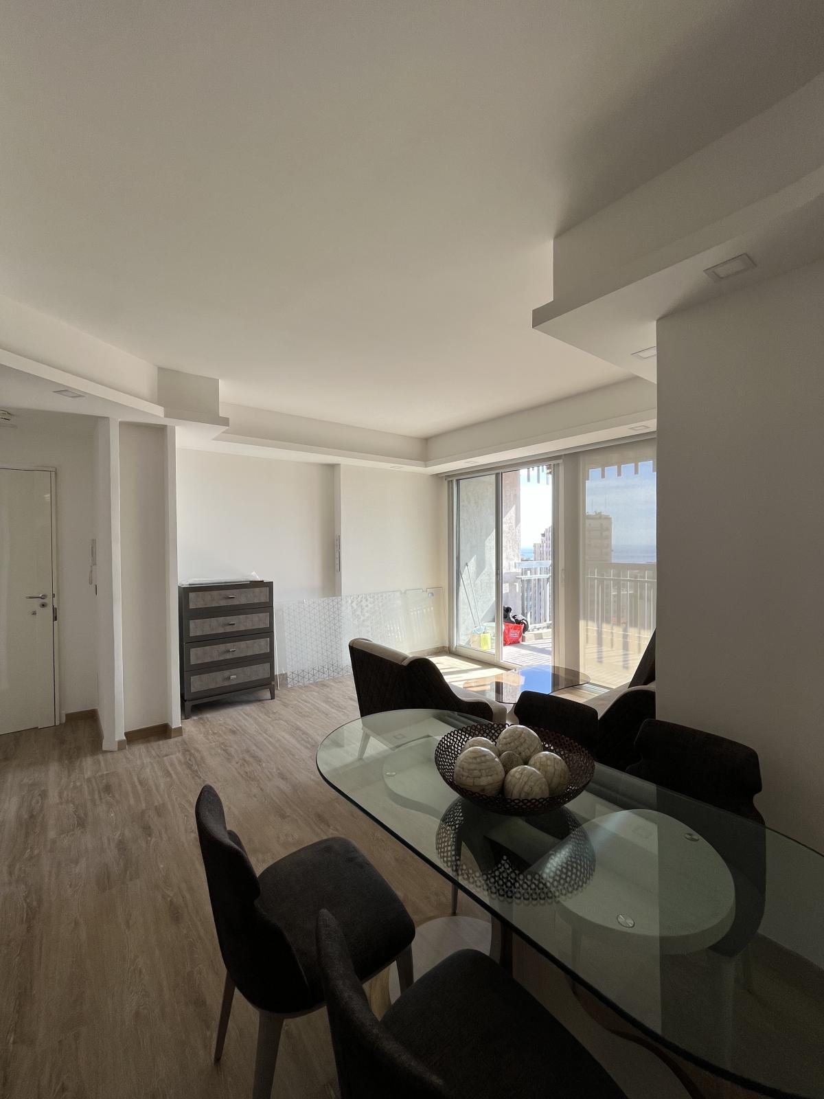 TRES BEL APPARTEMENT ENTIEREMENT RENOVE