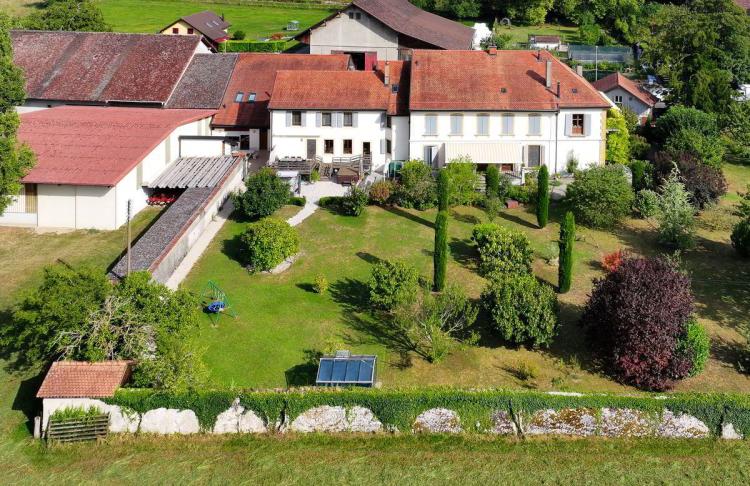 House for sale in Orbe, CH