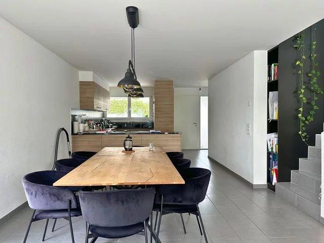 5.5-room duplex semi-detached villa