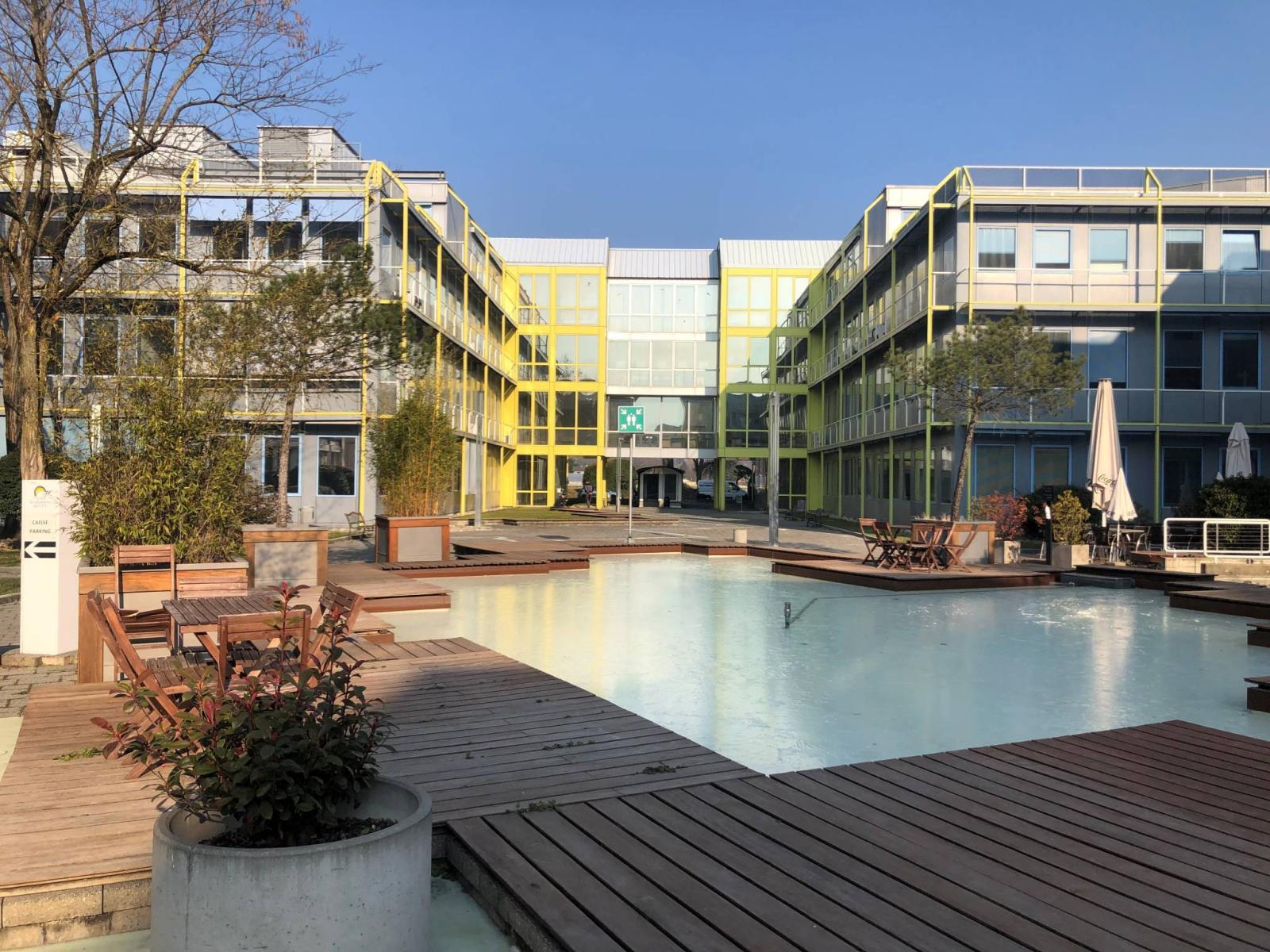 Surfaces en zone FTI d'env 2200m2 DIVISIBLES à Plan-les-Ouates