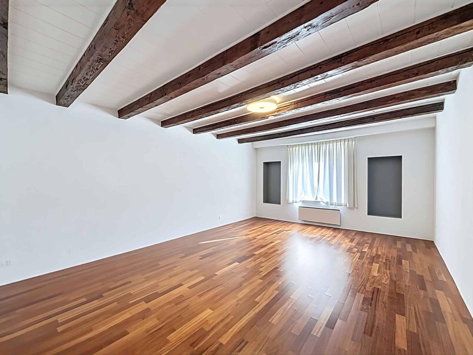 Magnifique maison villageoise rénovée avec charme, volumes et vue sur les Alpes
