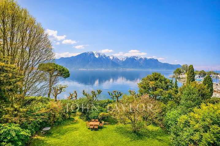 Villa en première ligne lac aux portes de Montreux
