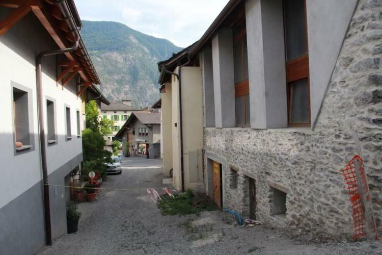 Maison Villageoise transformée en BnB avec 7 chambres à louer de 200 m2 + un grand appartement de 143 m2