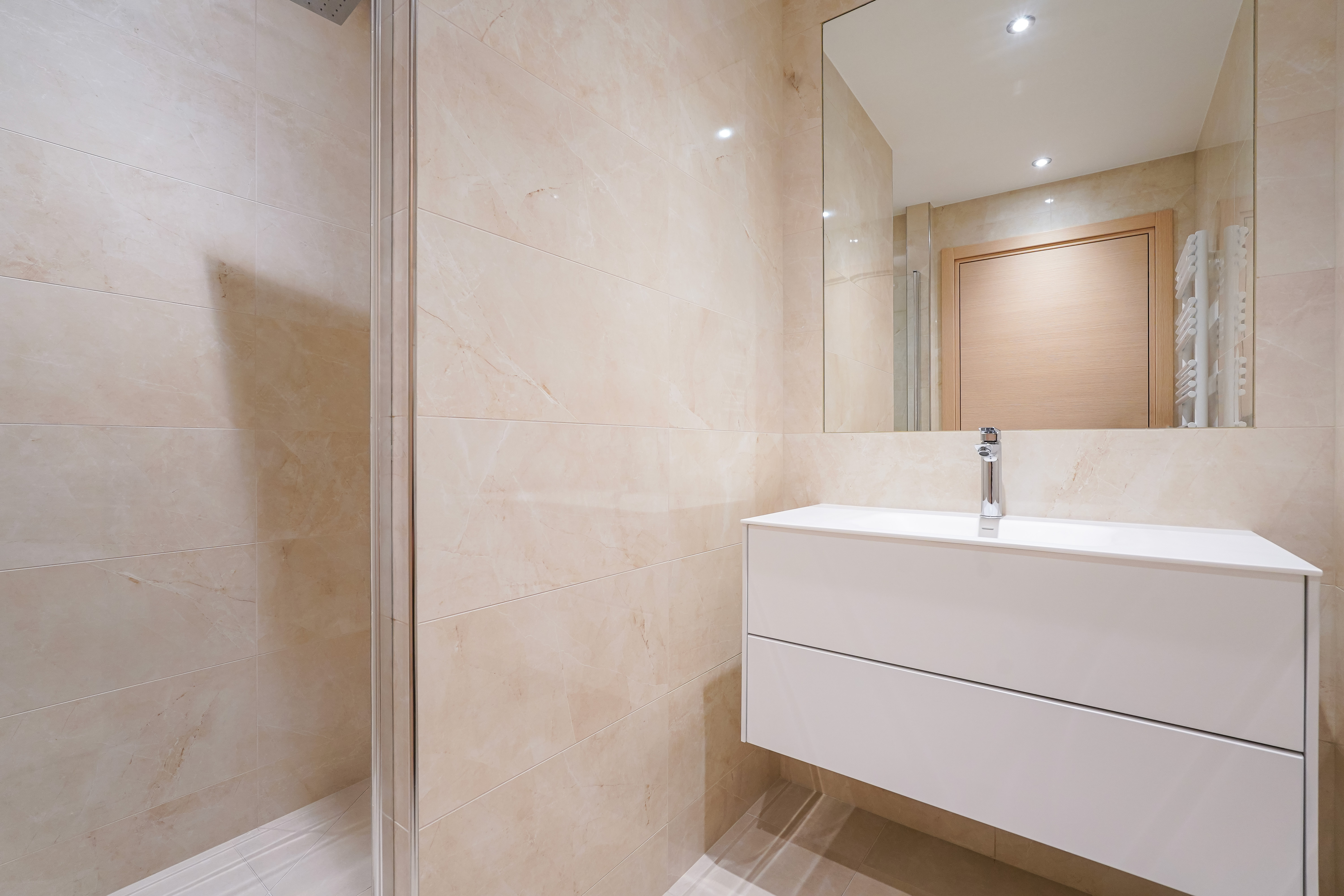 Ab1fo_sdd-valeri-agency-barnes-monaco-1781881035.jpg