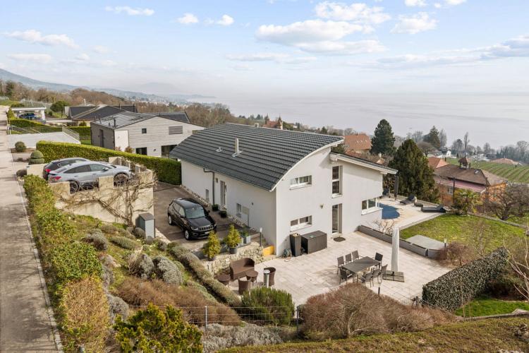 House for sale in Vaumarcus, Switzerland