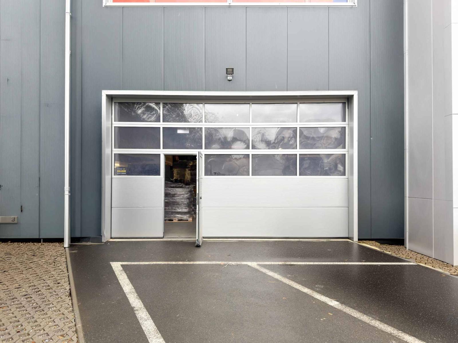 Magnifique surface artisanale de 505m2 de plain-pied
