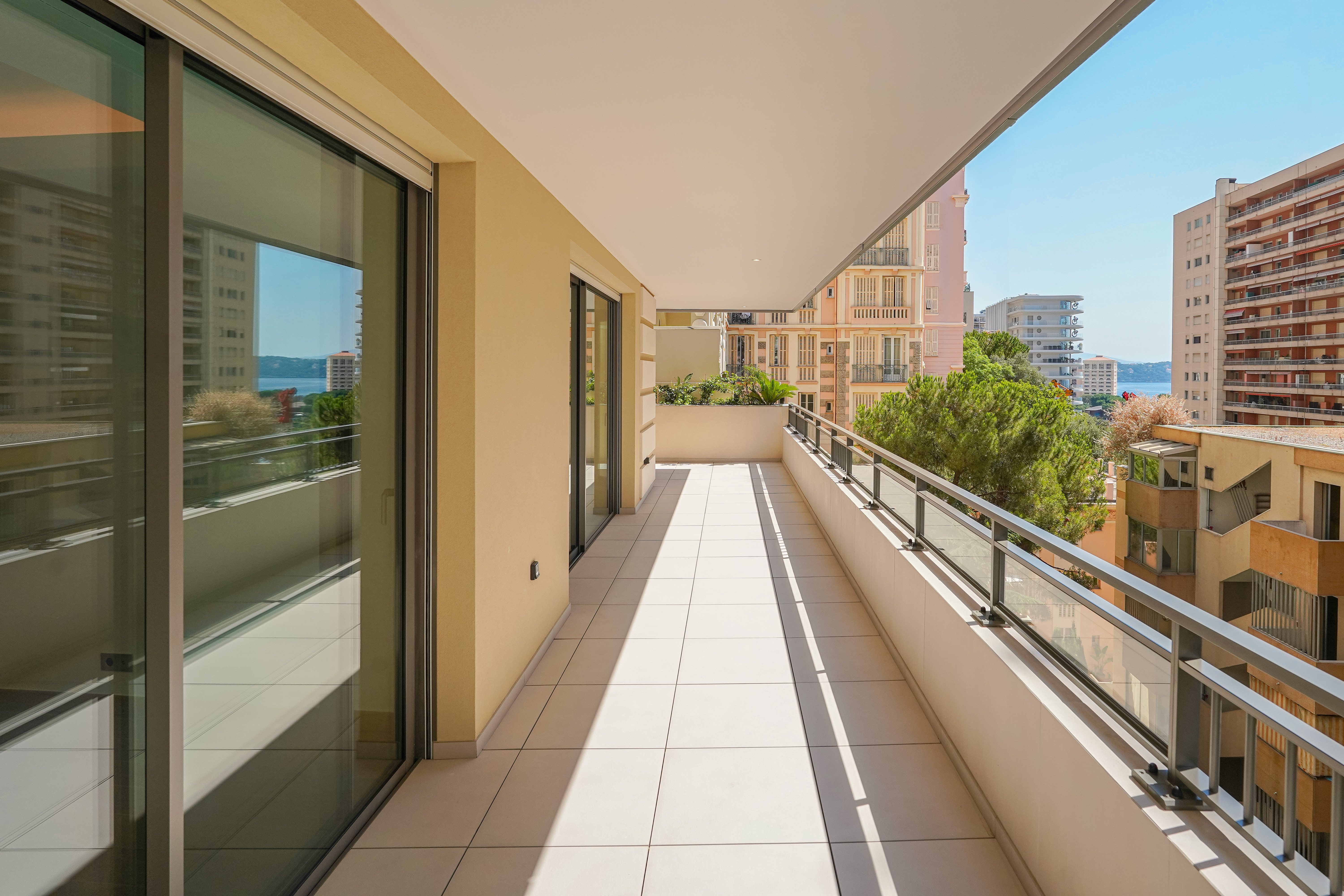 AjM2N_terrasse-villa-ariane-barnes-valeri-agency-monaco-1783691321.jpg