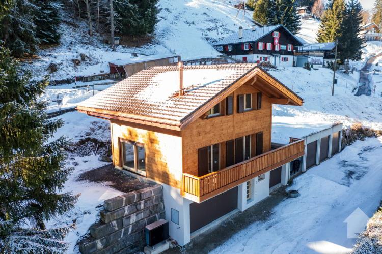 Les Cerniers, chalet neuf en cours de finition
