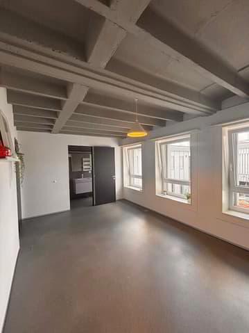 Chambre avec salle d'eau au coeur de Lausanne (pas de cuisine)