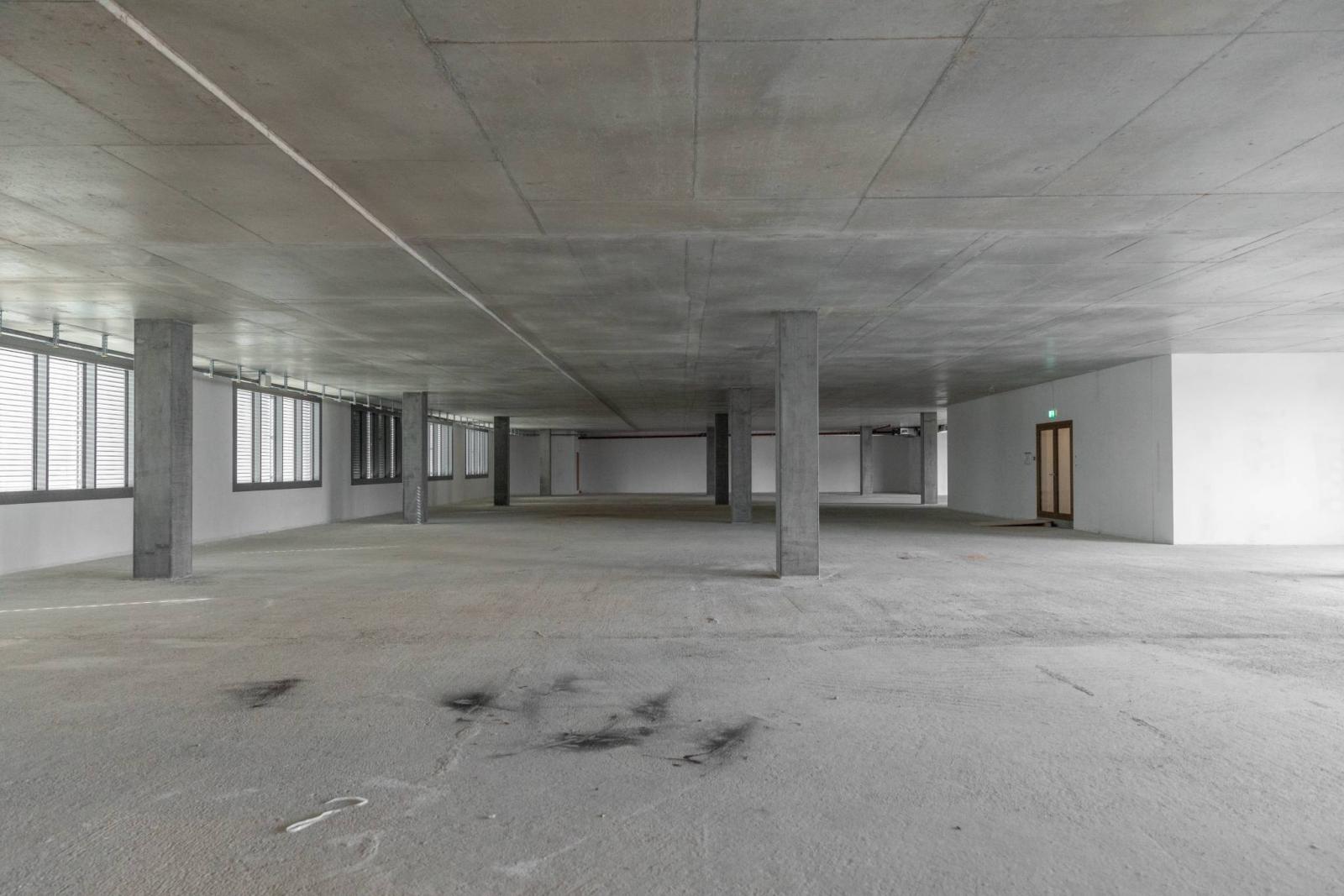 Surface de bureaux/Atelier de 900m2 neuve à Meyrin - FTI