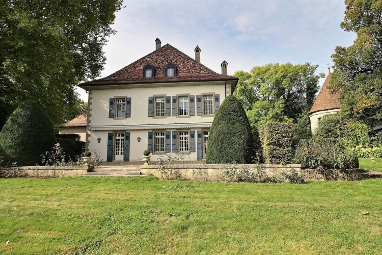 House for sale in Sévery, CH