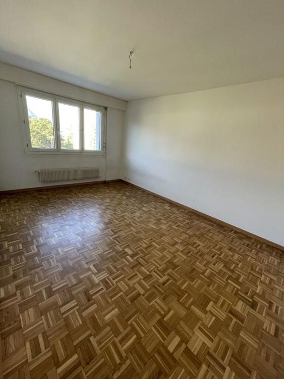 Studio au 2ème étage - disponible de suite