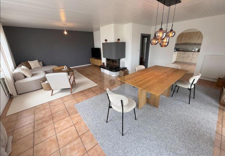 GRAND, MODERNE & LUMINEUX