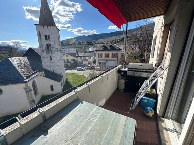 Sierre - Spacieux 4.5 pièces au centre-ville avec parking intérieur...