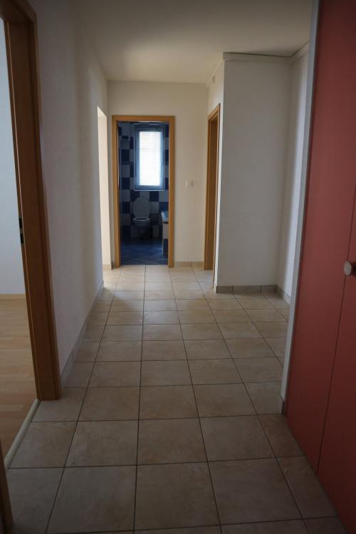 3 Zimmer in kleinem Gebäude