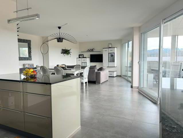Magnifique appartement de 4,5 pièces avec vue imprenable au Noirmont