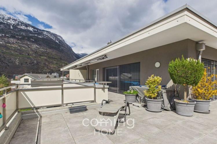 Sonnige 4.5-Zimmer-Attika mit grosser Panoramaterrasse und Alpenblick in Brig-Glis