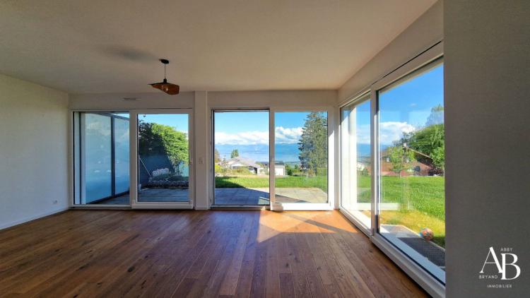 House for sale in Arzier-Le Muids, Switzerland