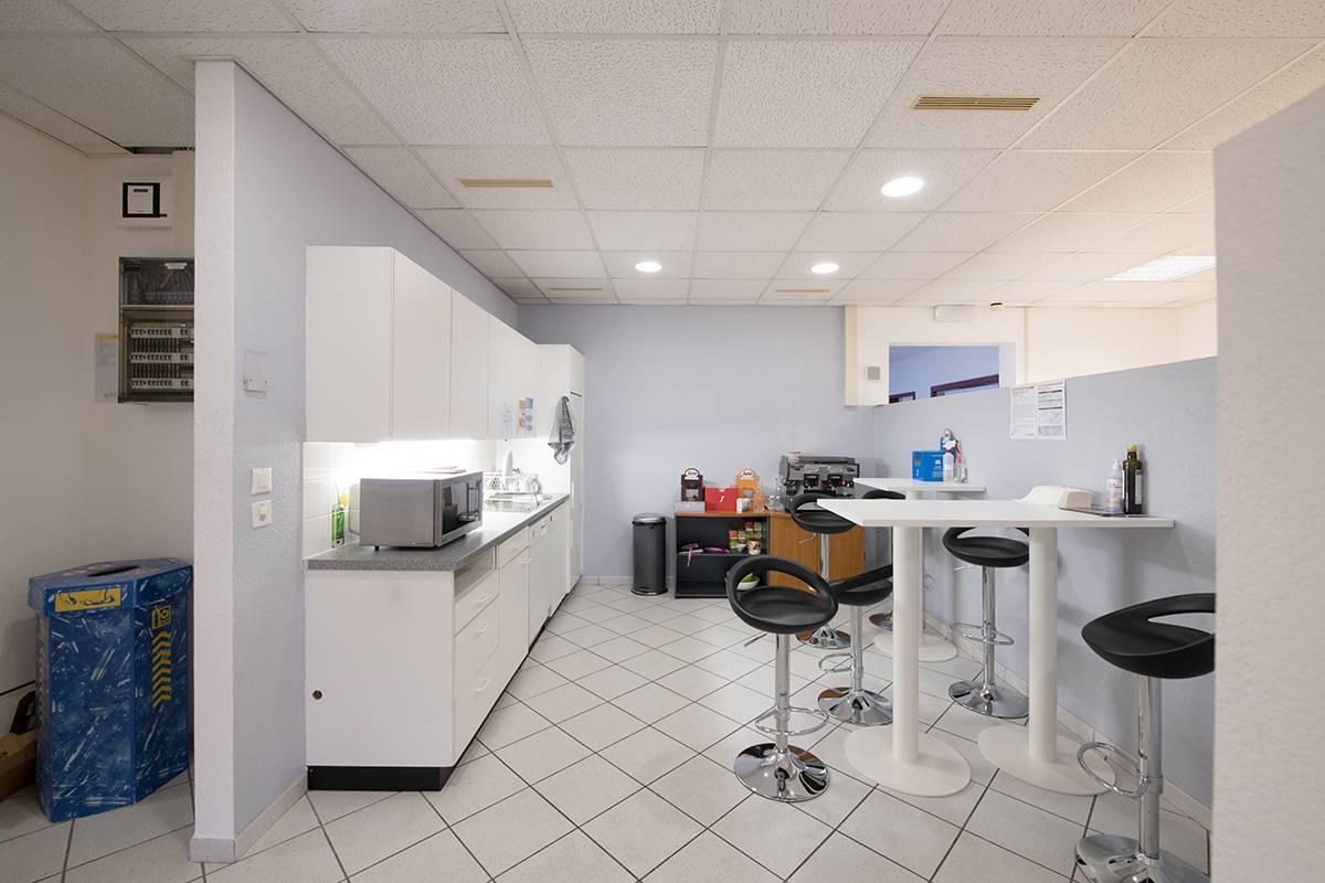 Plan-les-Ouates surface de 430 m2 avec une terrasse