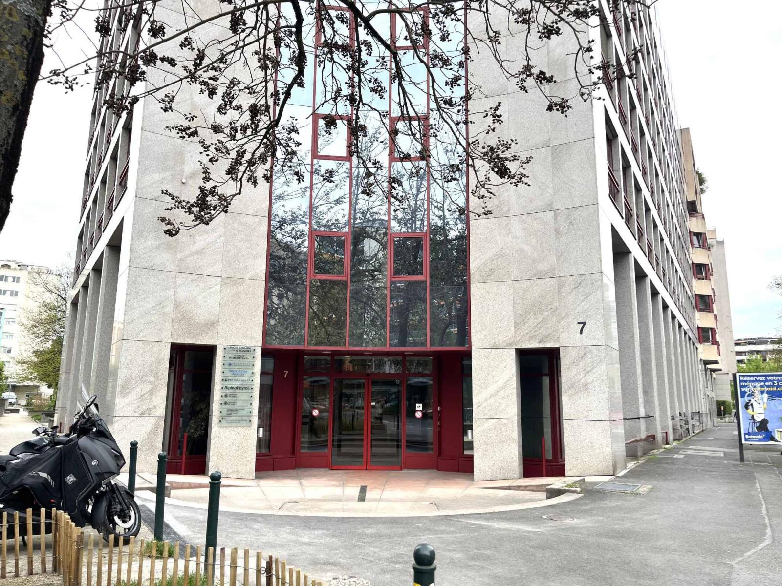 Bureaux proches HUG
