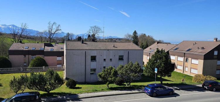 Appartement rénové de 3.5 pièces avec balcon