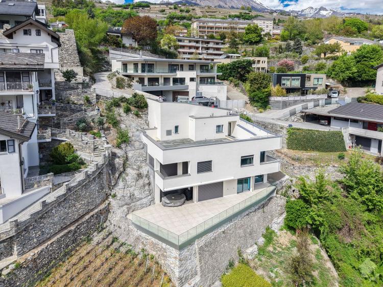 Magnifique villa en PPE 3.5 pièces de 143 m2 avec terrasse et jardin