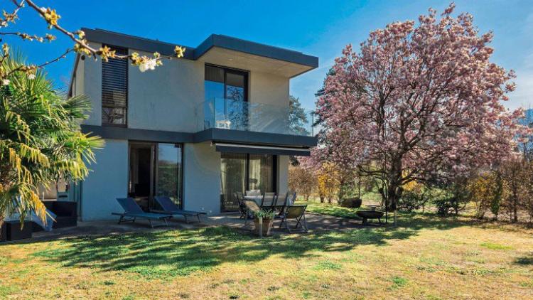 Villa individuelle contemporaine au calme
