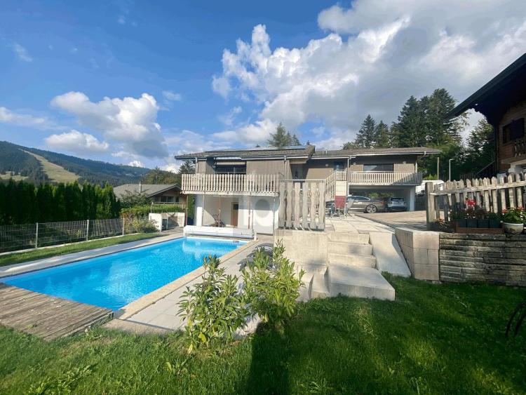 AU CALME AVEC PISCINE