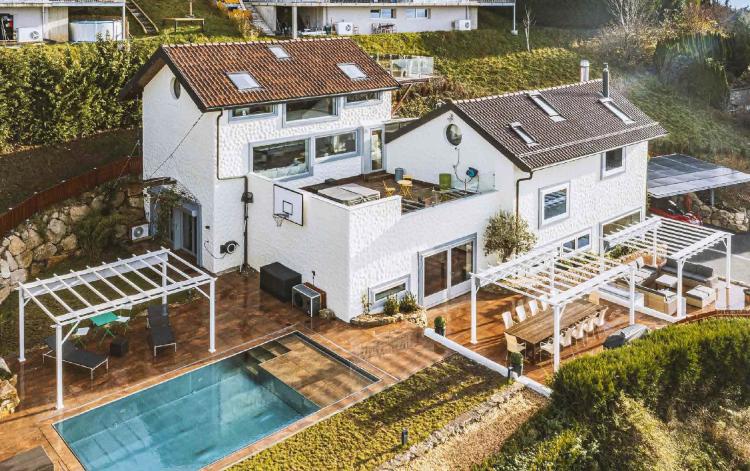 House for sale in Bourg-en-Lavaux, Switzerland