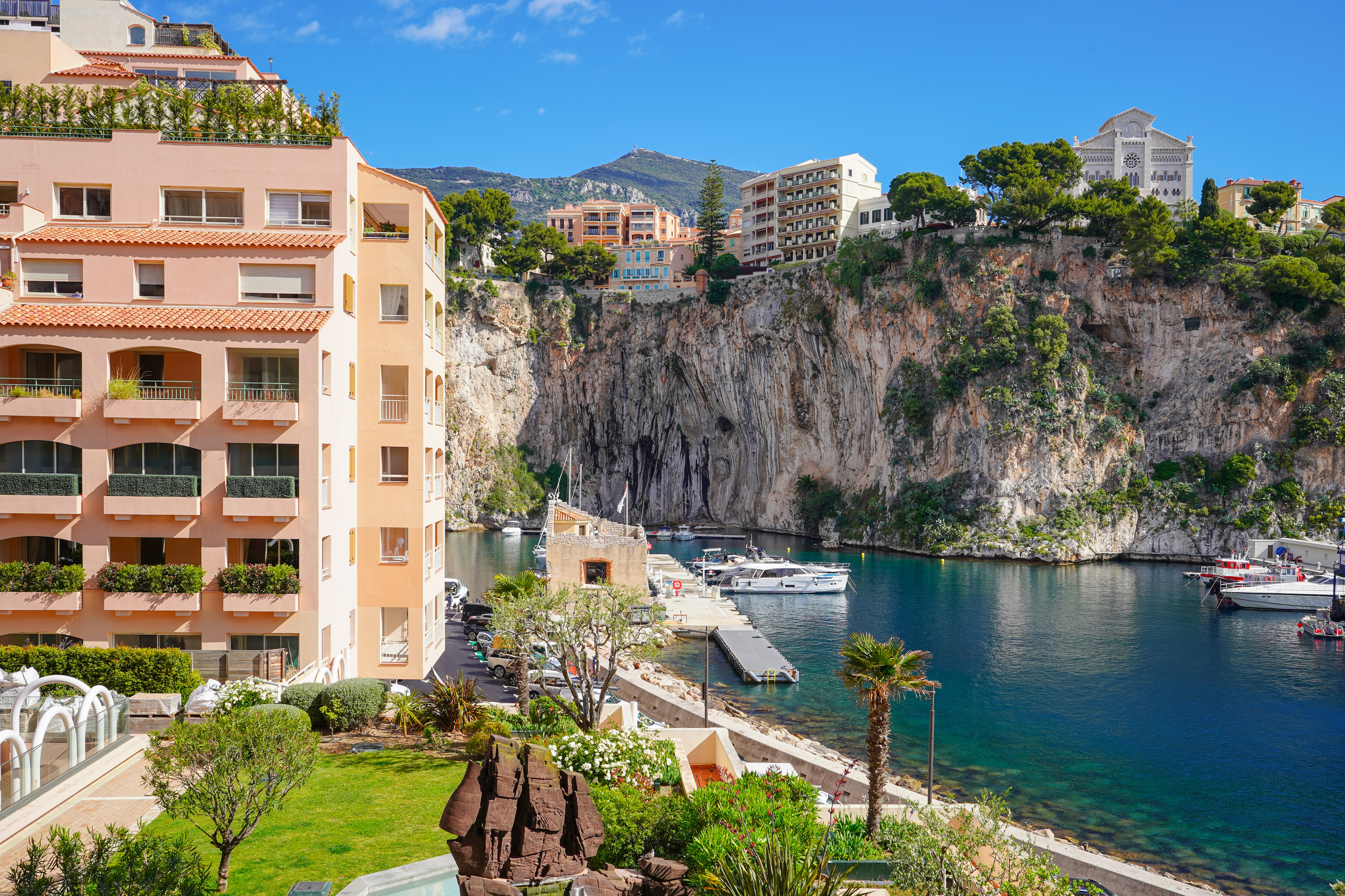 culNj_vue-mer-fontvieille-barnes-valeri-agency-monaco-1778495809.jpg