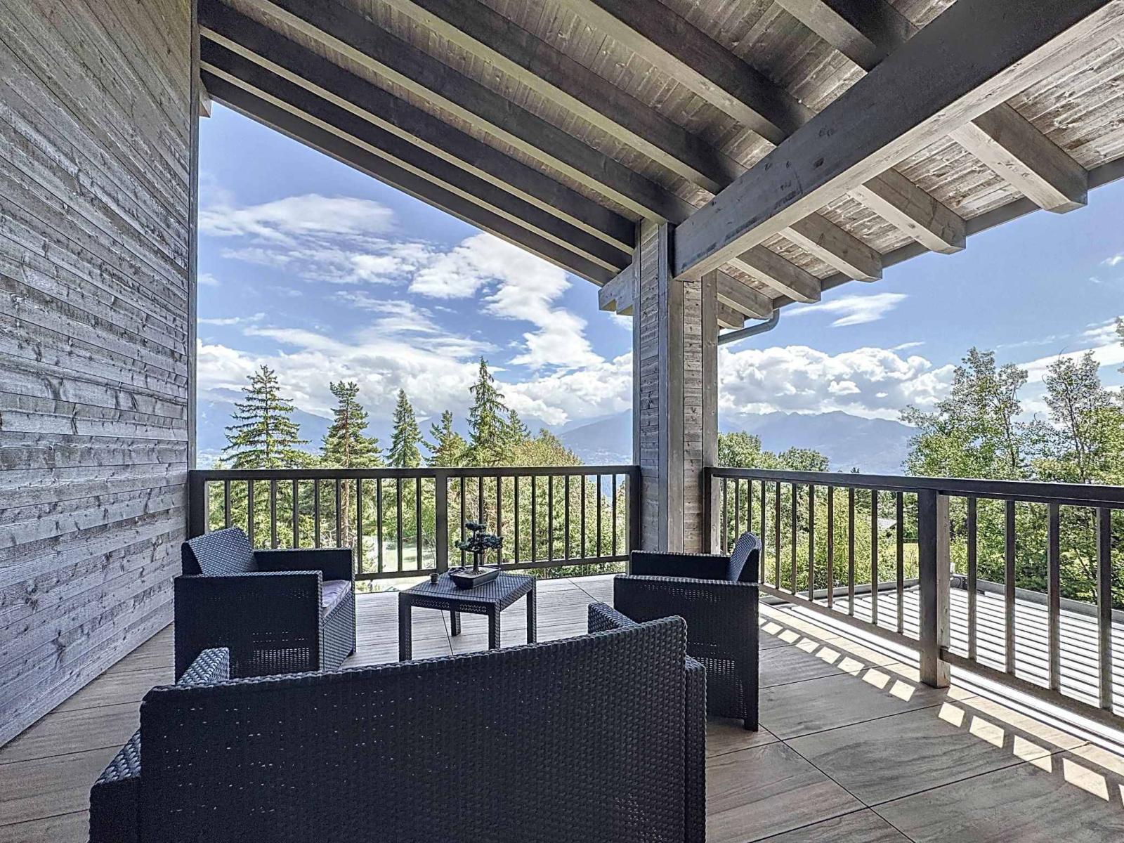 Exceptionnel chalet sur 3 niveaux avec piscine intérieure/ espace bien-être