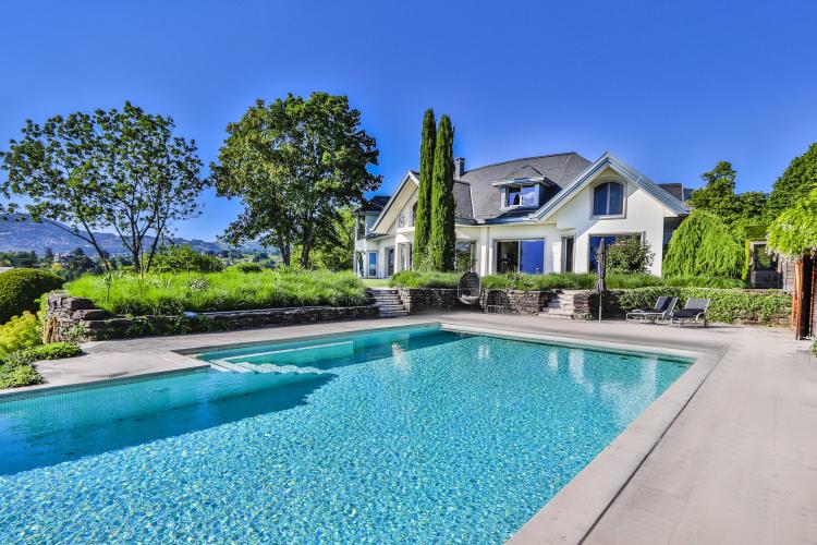 Propriété avec une vue exceptionnelle sur le lac