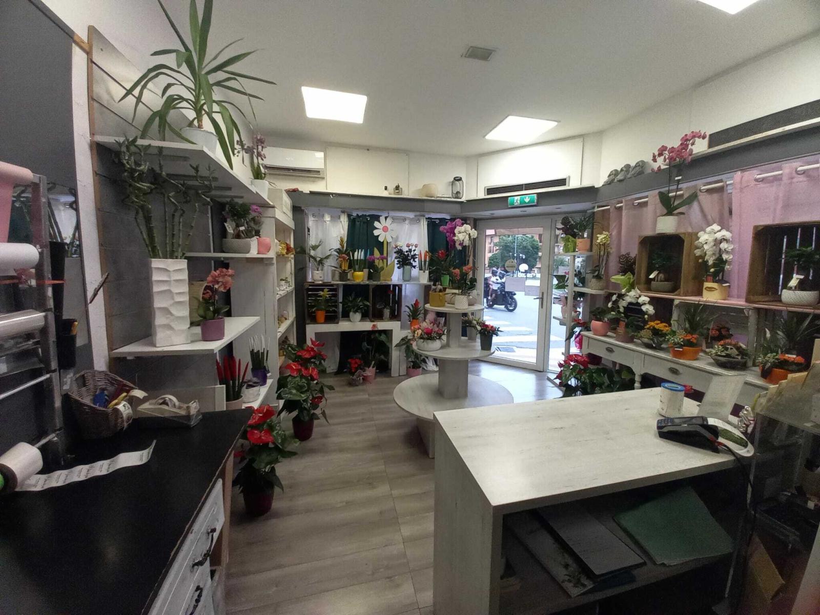FLEURISTE OU TOUT AUTRE ACTIVITE