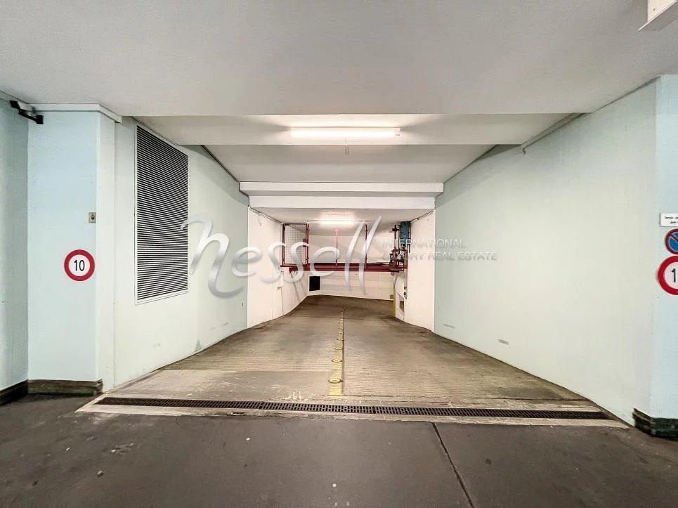 Parking sous-terrain aux Eaux-Vives
