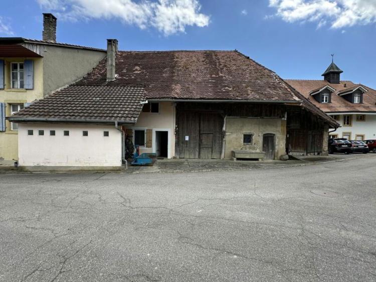 Maison villageoise avec projet de 3 logements