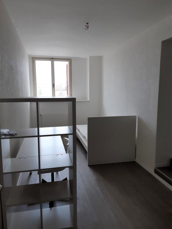 Möbliertes Zimmer
