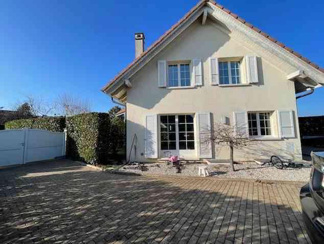 Charmante villa individuelle à Aclens