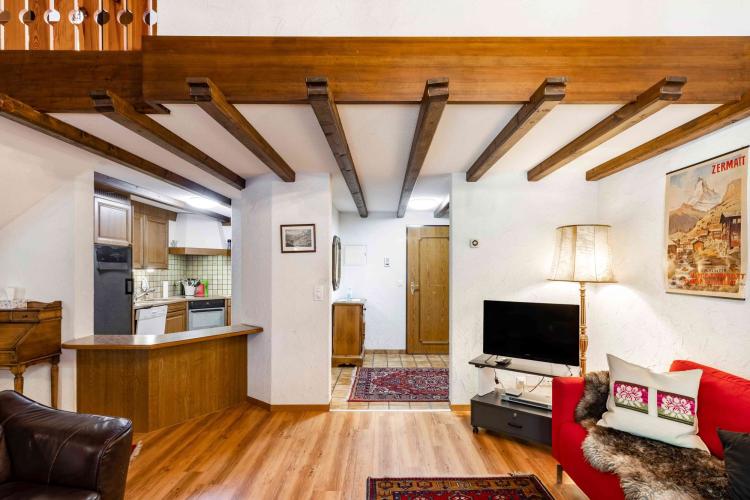 4 1/2 Zimmer Duplex-Eigentumswohnung mit Galerie, Balkon und Cheminée
