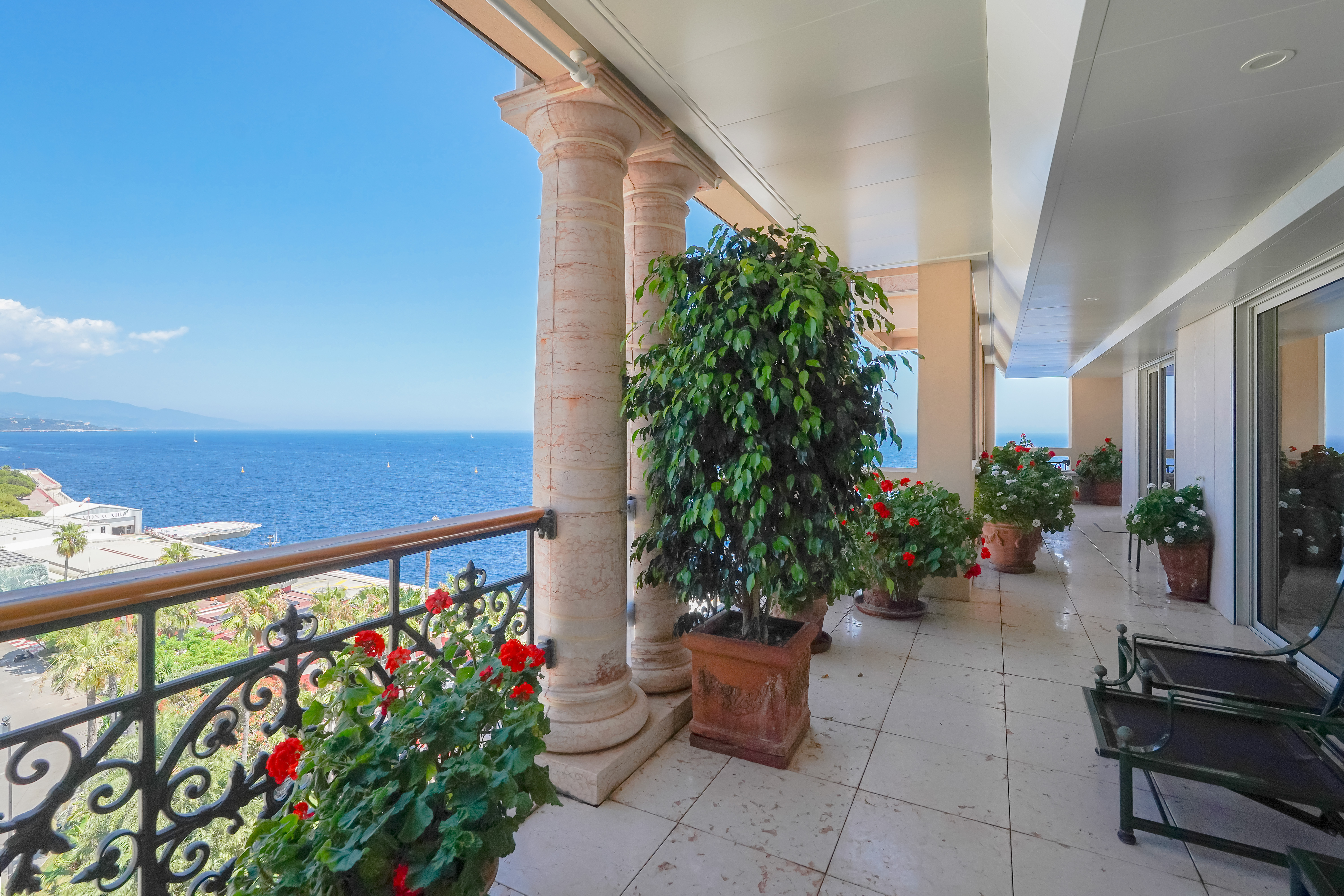 Dml4c_terrasse-bis2-chambre-1-seaside-plaa-barnes-monaco-1752848001.jpg