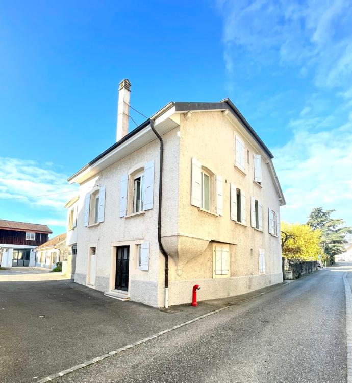 Mitten im Herzen des Dorfes Cortaillod, charmantes Haus im Dorfstil