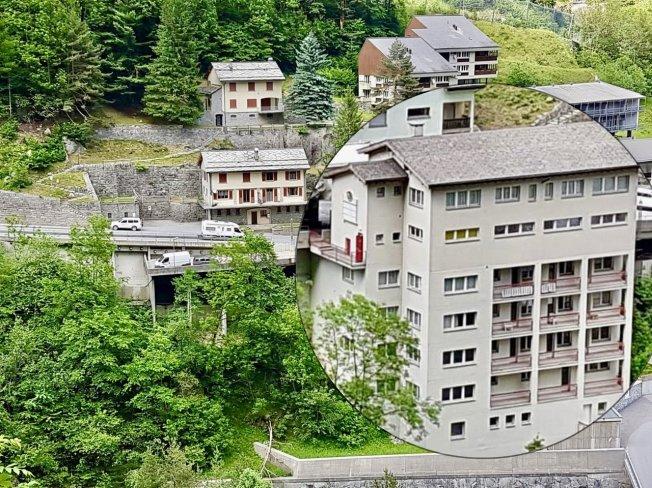 Geschäfts- und Wohnhaus mit viel Potenzial an der Grenze