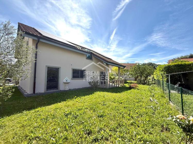 House for sale in Thielle-Wavre, Switzerland
