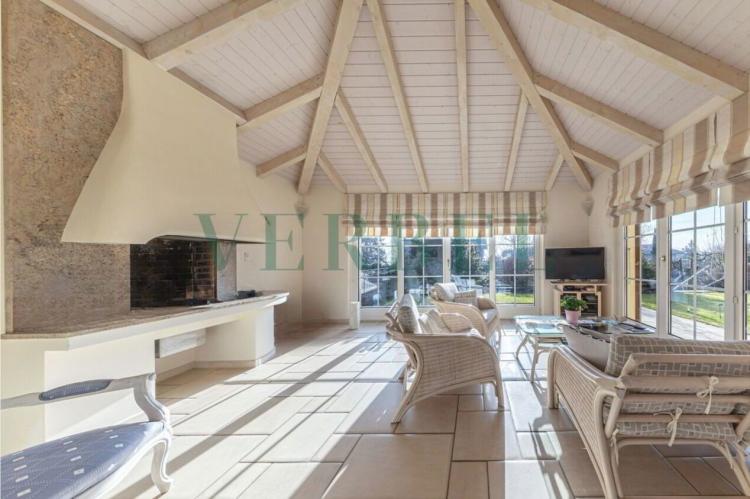 Exclusivité: Magnifique maison familiale avec piscine