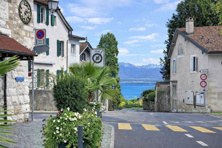 Splendide 4.5 pièces au rez-de-chaussée avec terrasse privative